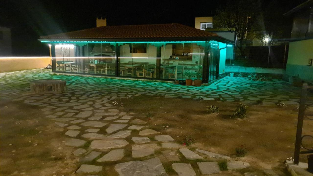 Guesthouse Nefertiti Smolyan Eksteriør billede