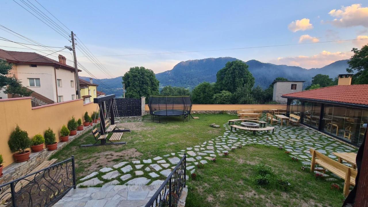 Guesthouse Nefertiti Smolyan Eksteriør billede